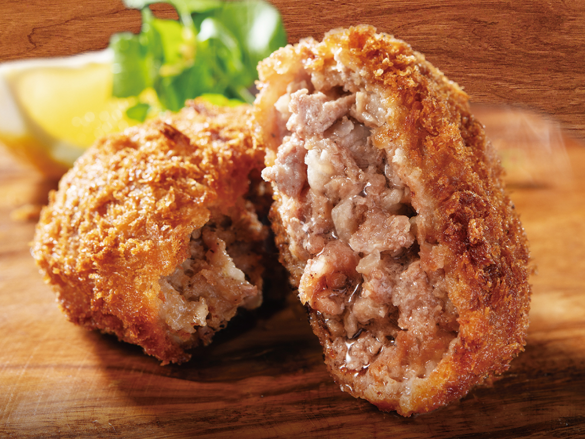 肉ジュワでかメンチ